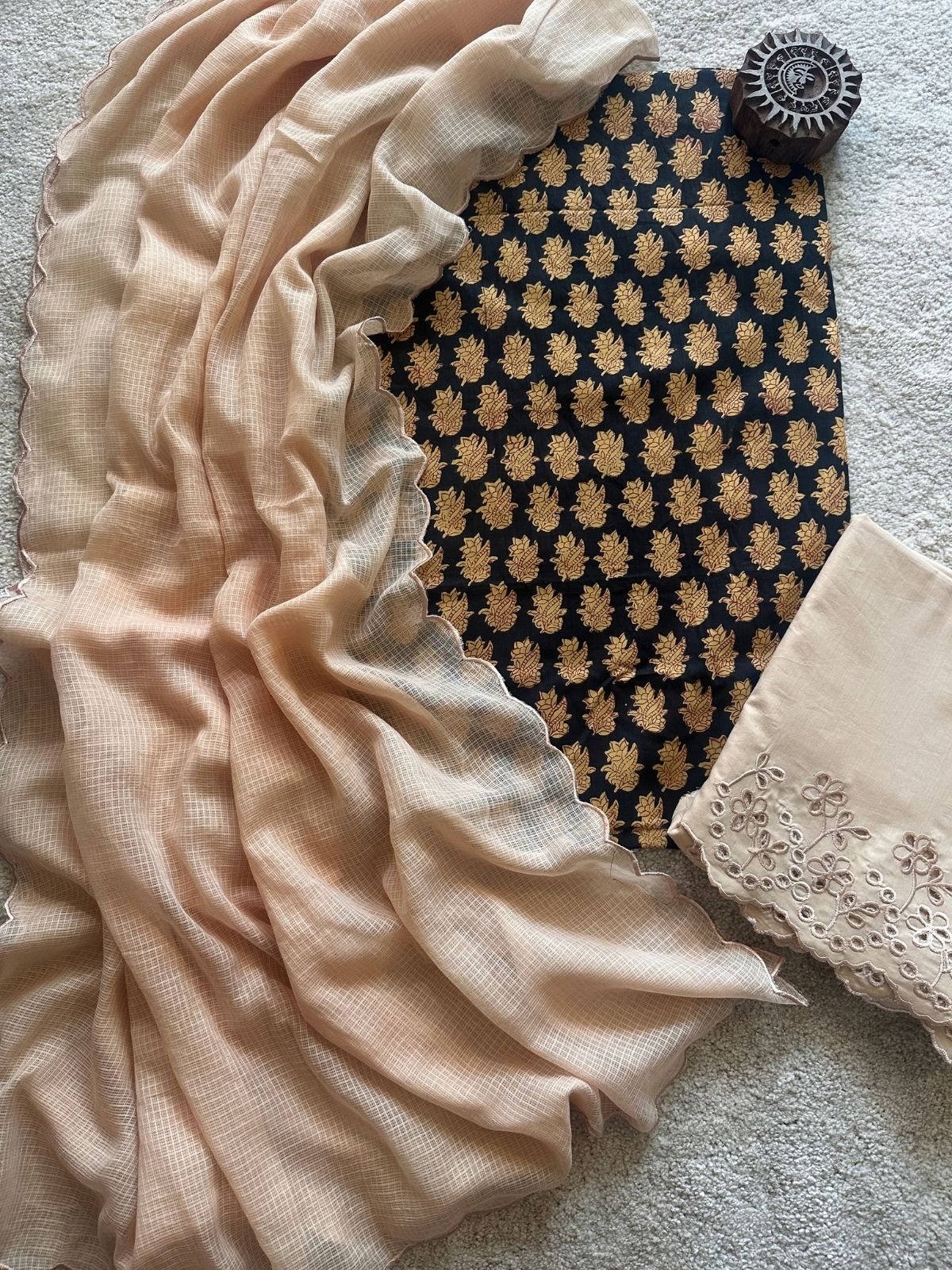 Elaya Unstitched  Set