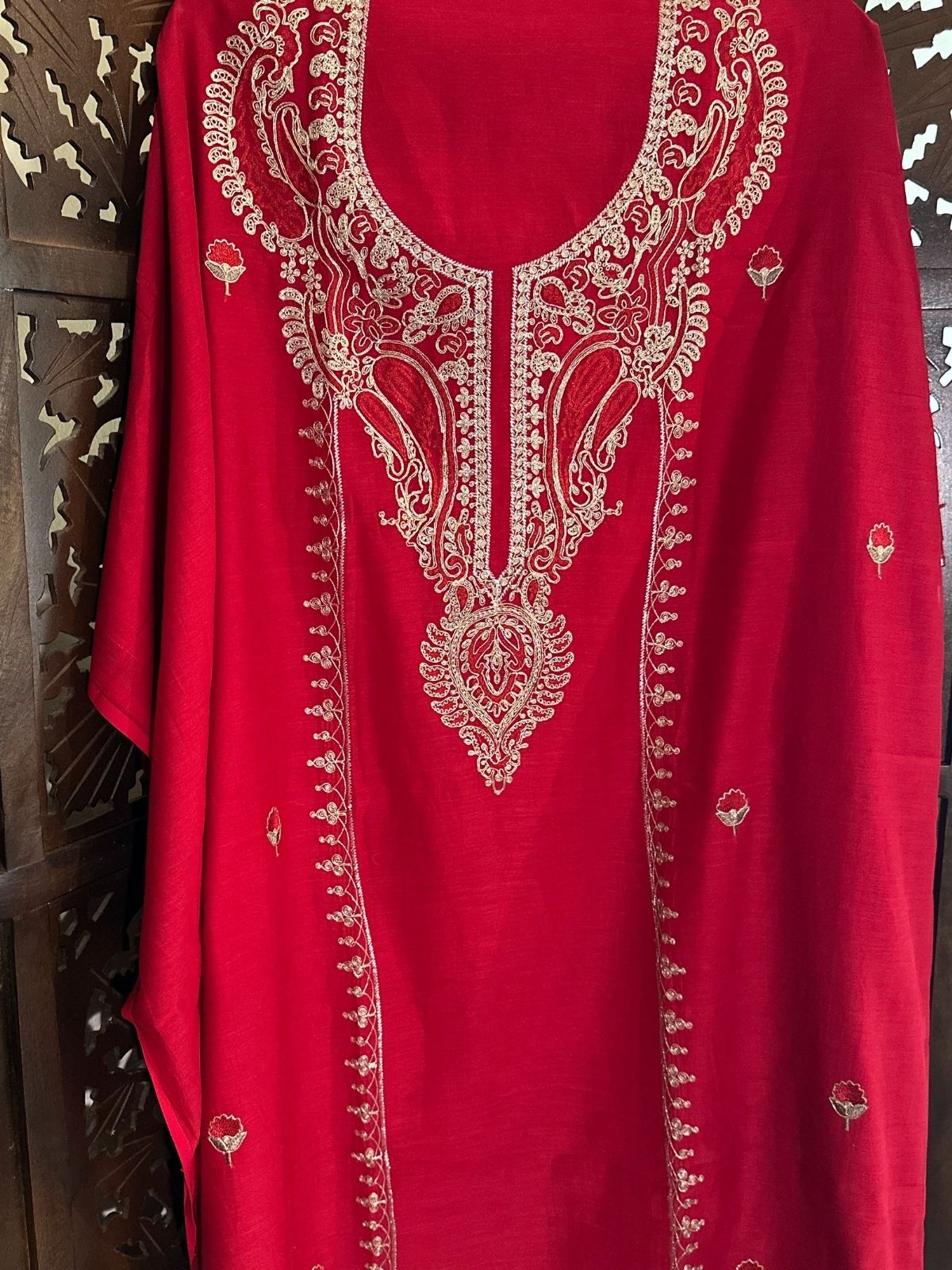 Premium Mul Maheshwari Embroidered Unstitched Set