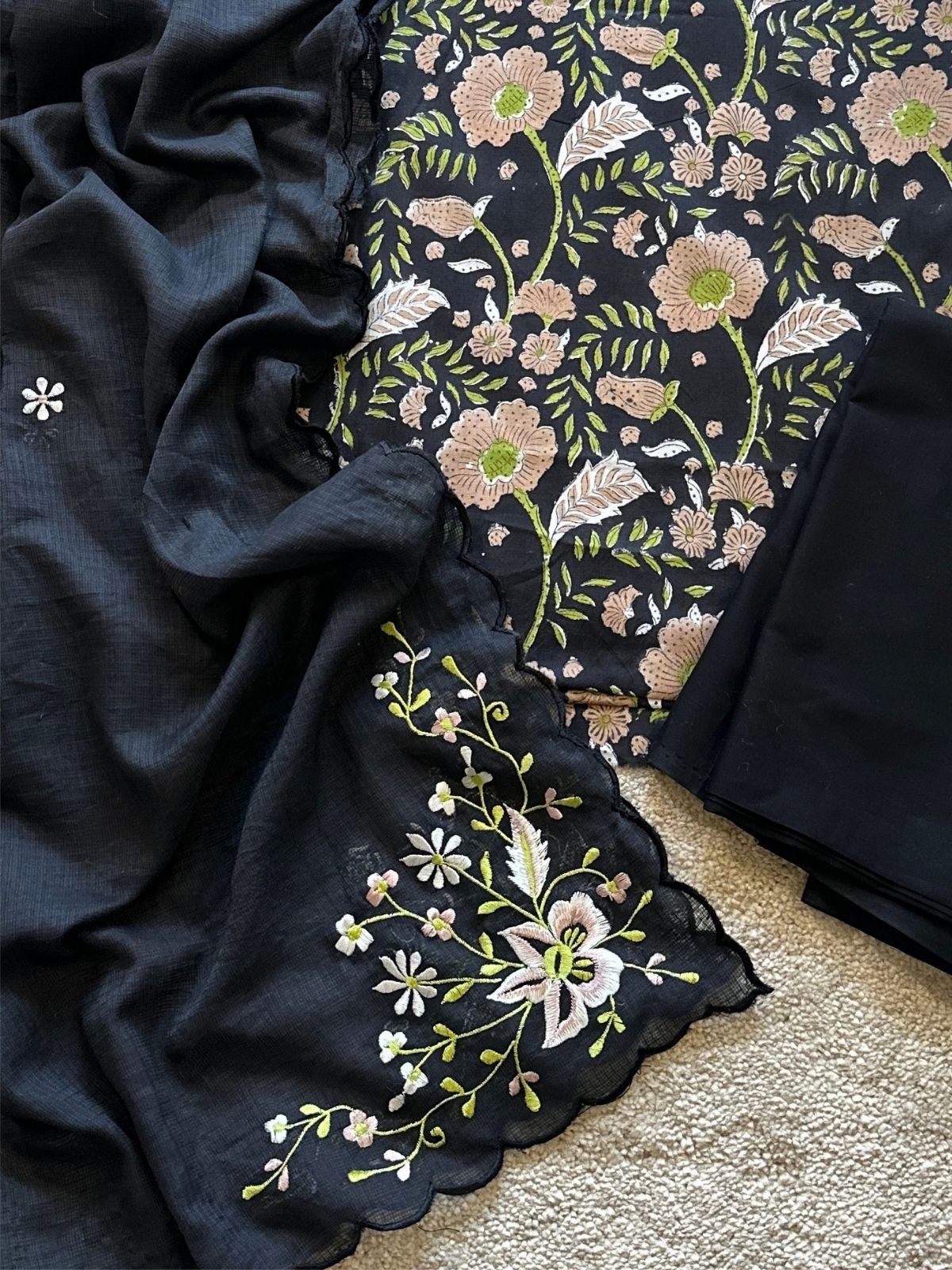 Kaajal Unstitched Set