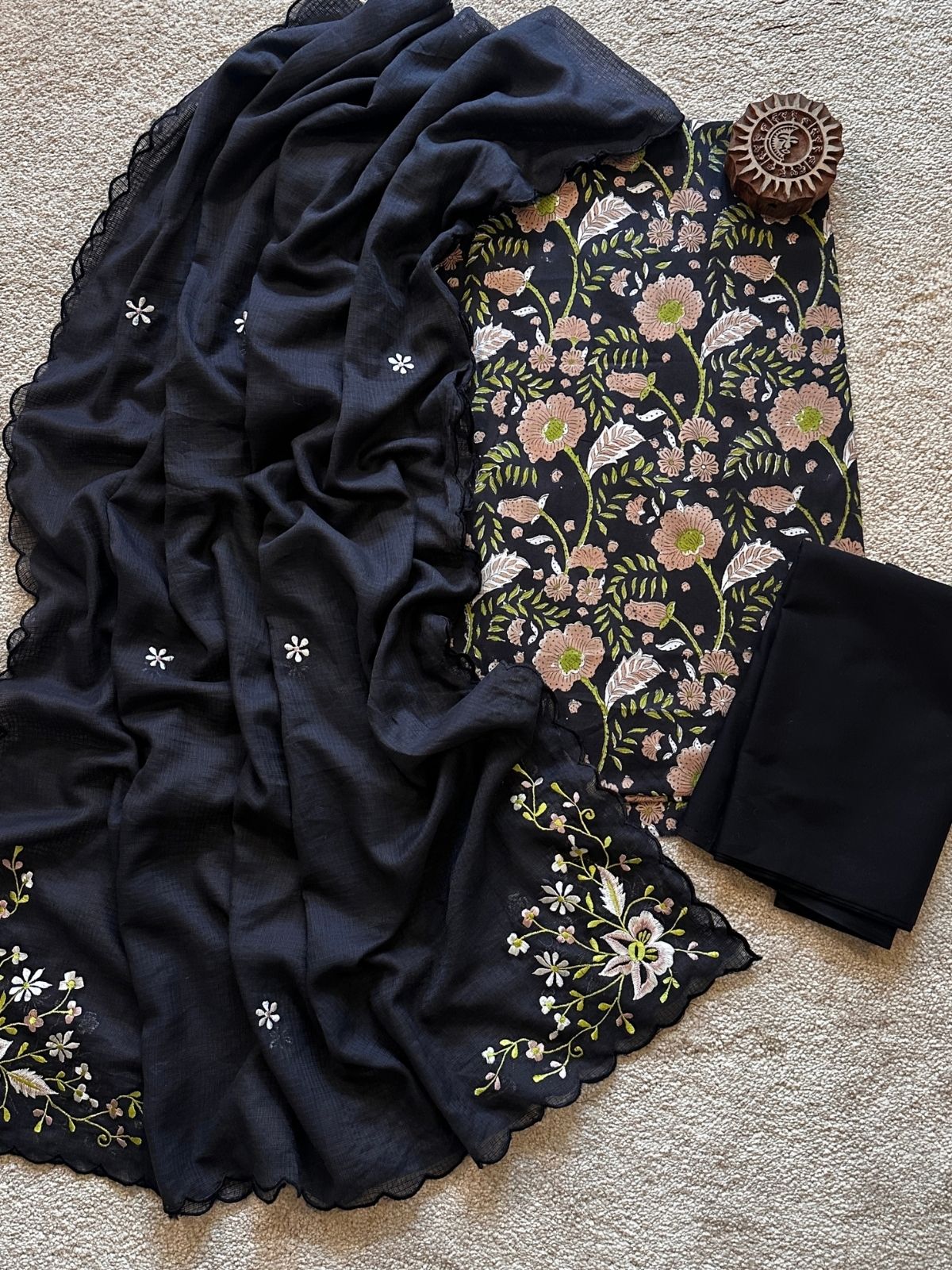Kaajal Unstitched Set