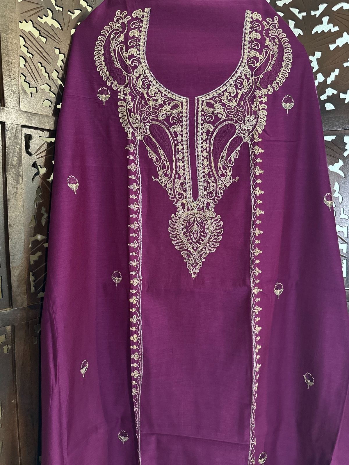 Premium Mul Maheshwari Embroidered Unstitched Set