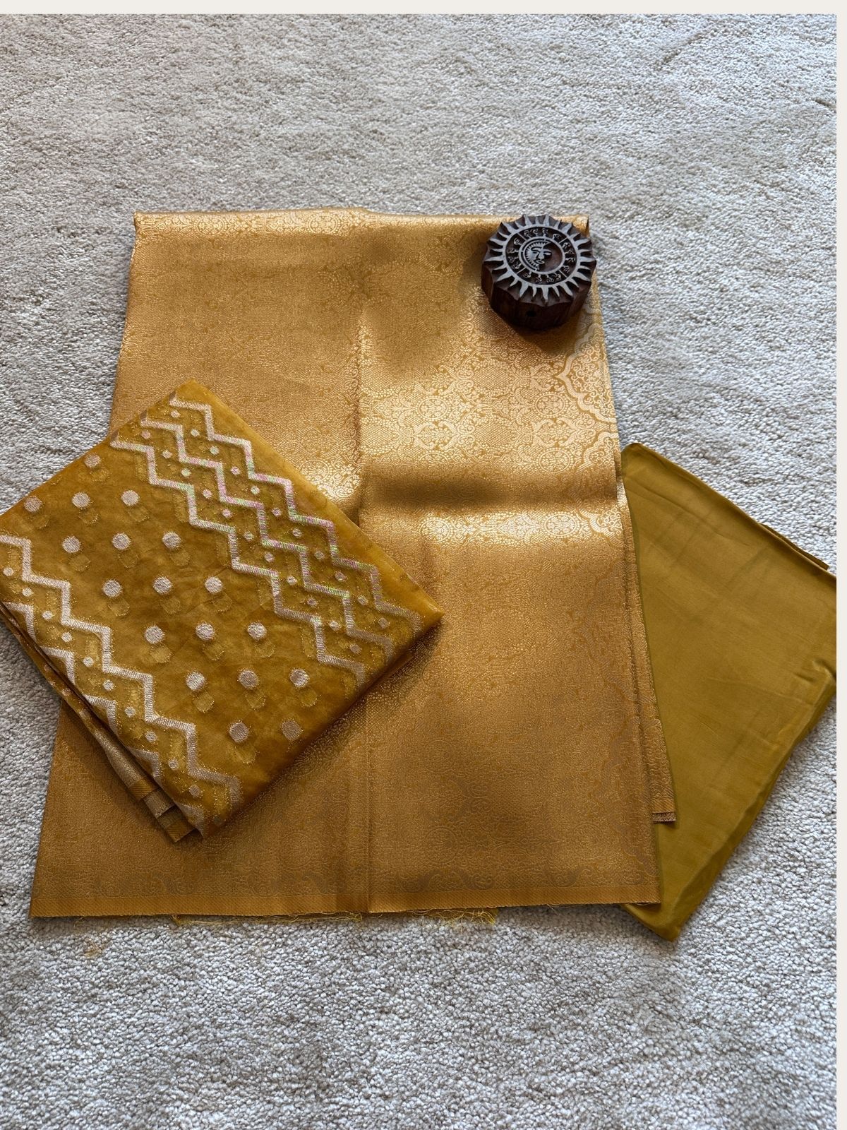 Sunheri- Premium Brocade Silk Unstitched Set