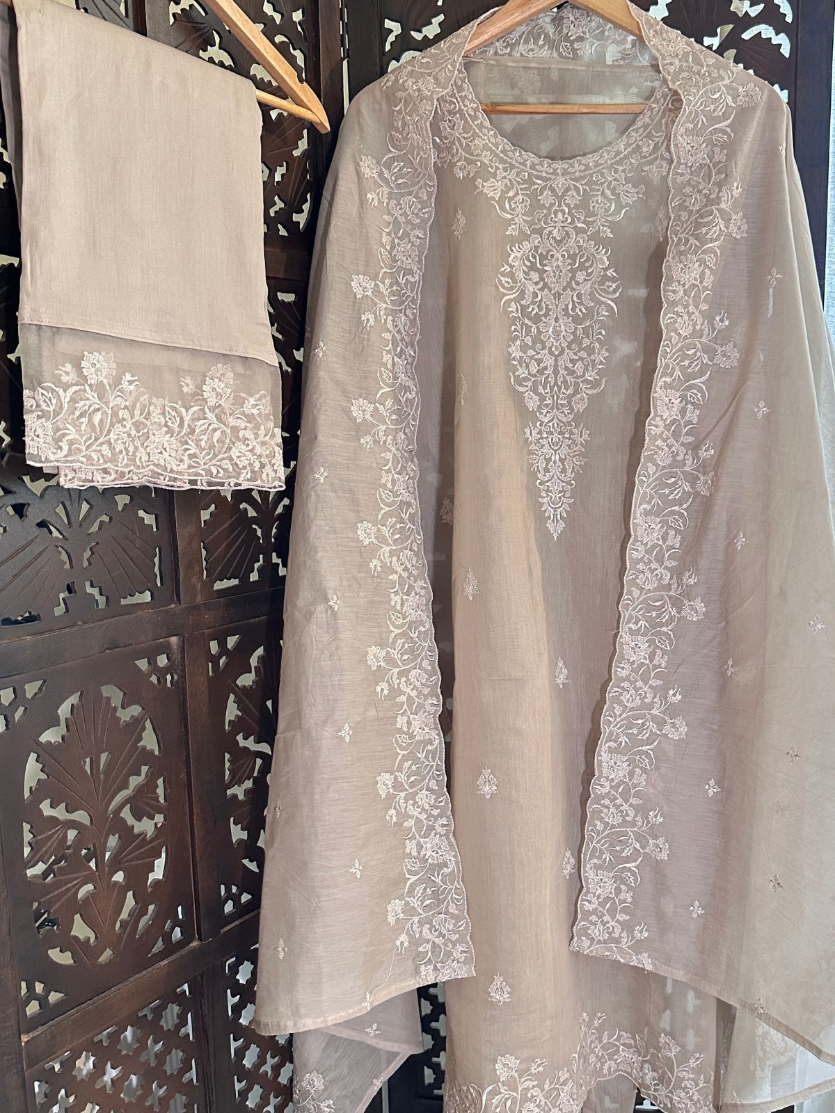 Malmal Maheshwari Silk Embroidered Unstitched Set