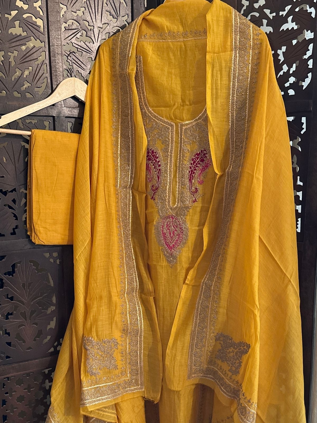 Premium Mul Maheshwari Embroidered Unstitched Set