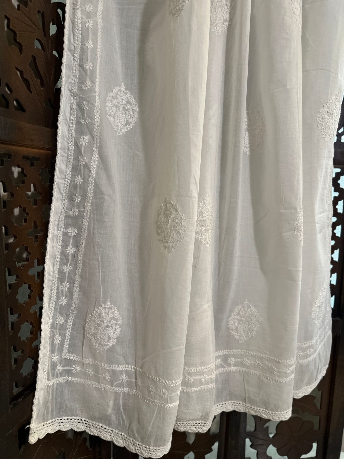 Pure Cotton Malmal Hand Embroidered Chikankari Dupatta