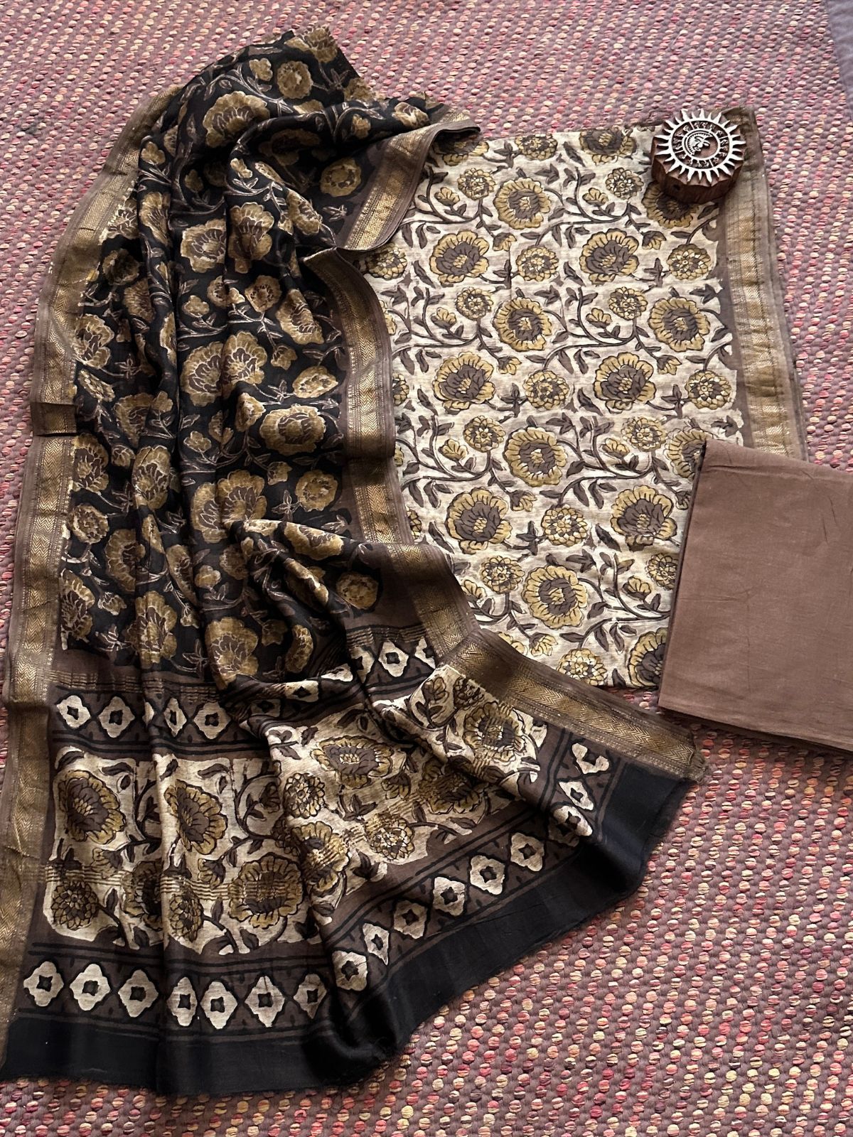 Vegetable Dyed Maheshwari Silk Unstitched Set