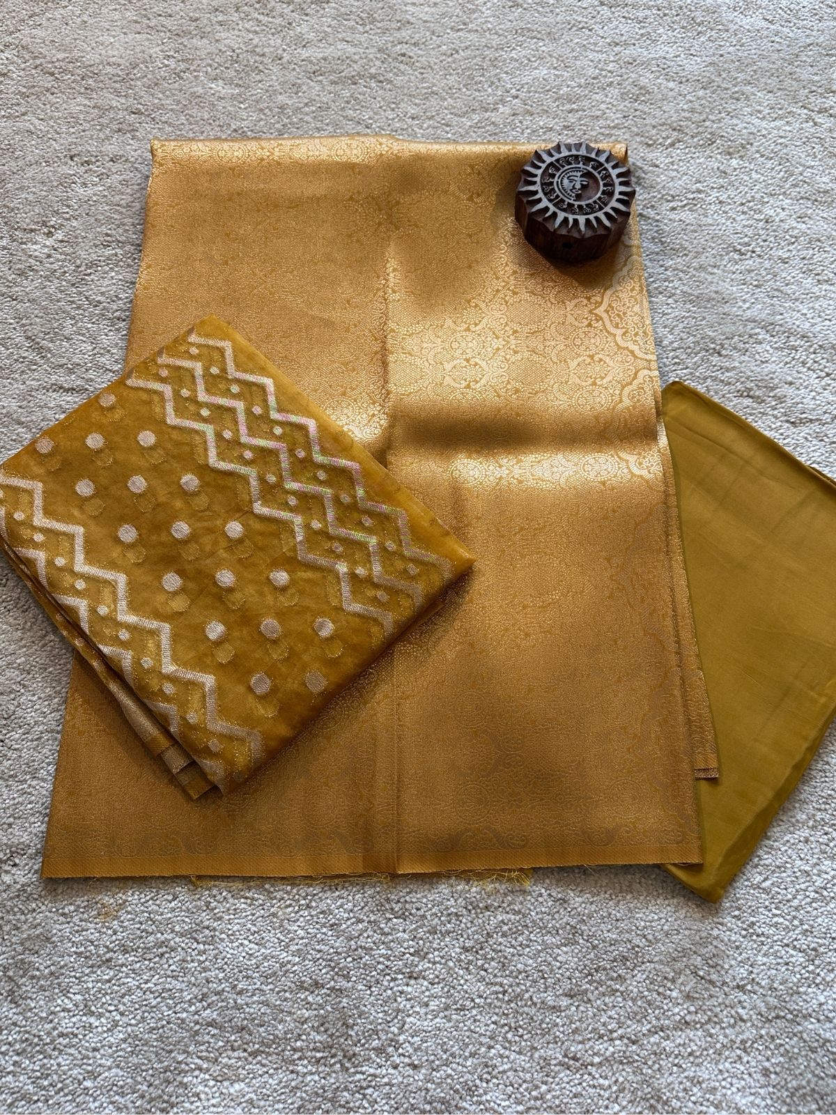 Sunheri- Premium Brocade Silk Unstitched Set
