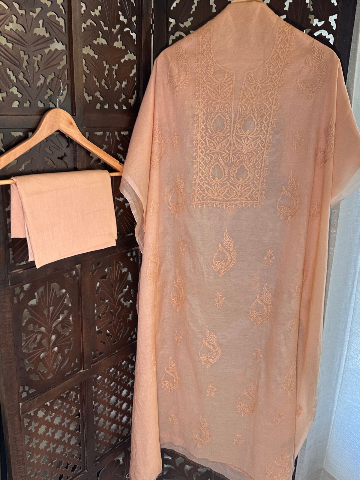 Malmal Maheswari Chikankari Set