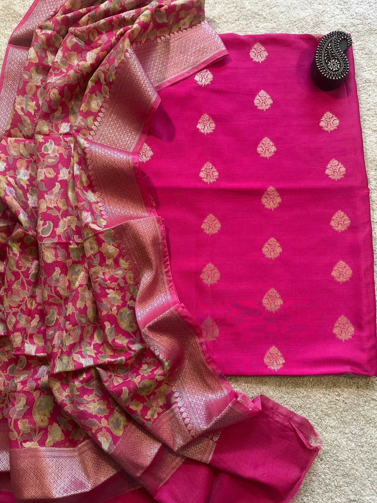 Raatraani Unstitched Set