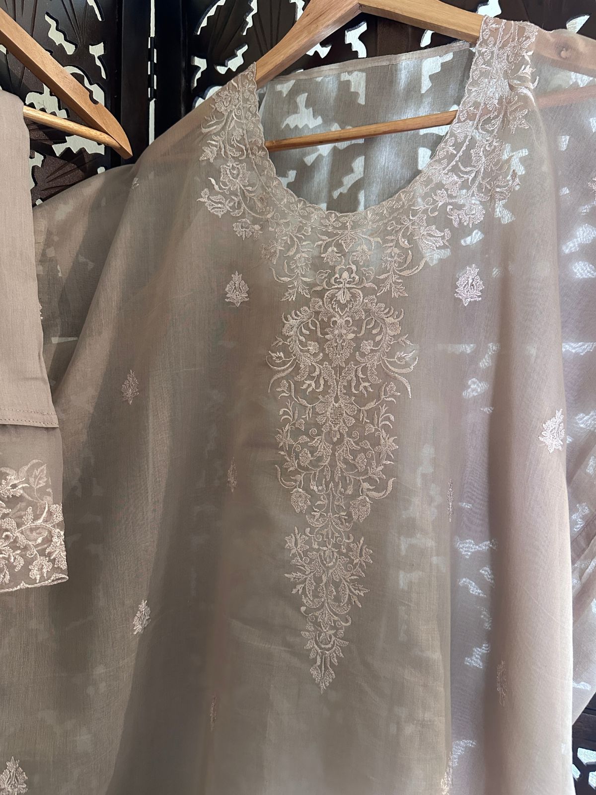 Malmal Maheshwari Silk Embroidered Unstitched Set