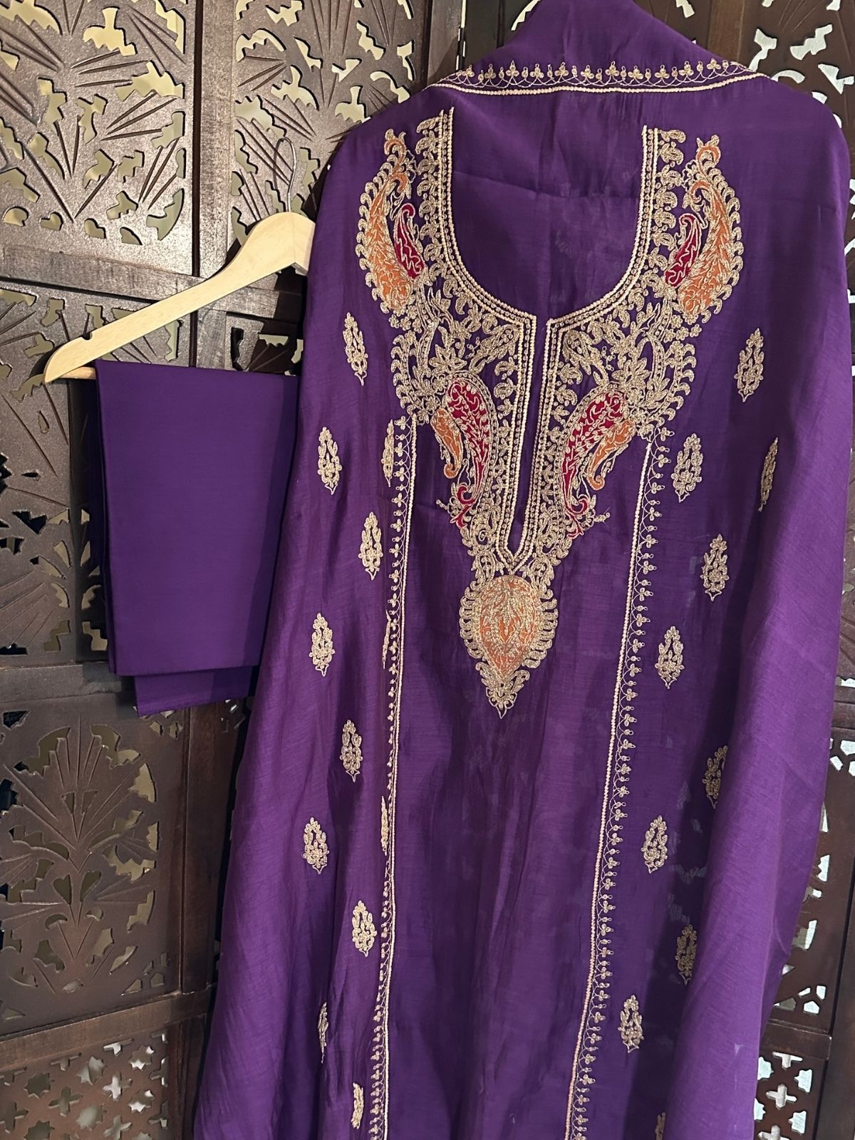 Premium Mul Maheshwari Embroidered Unstitched Set