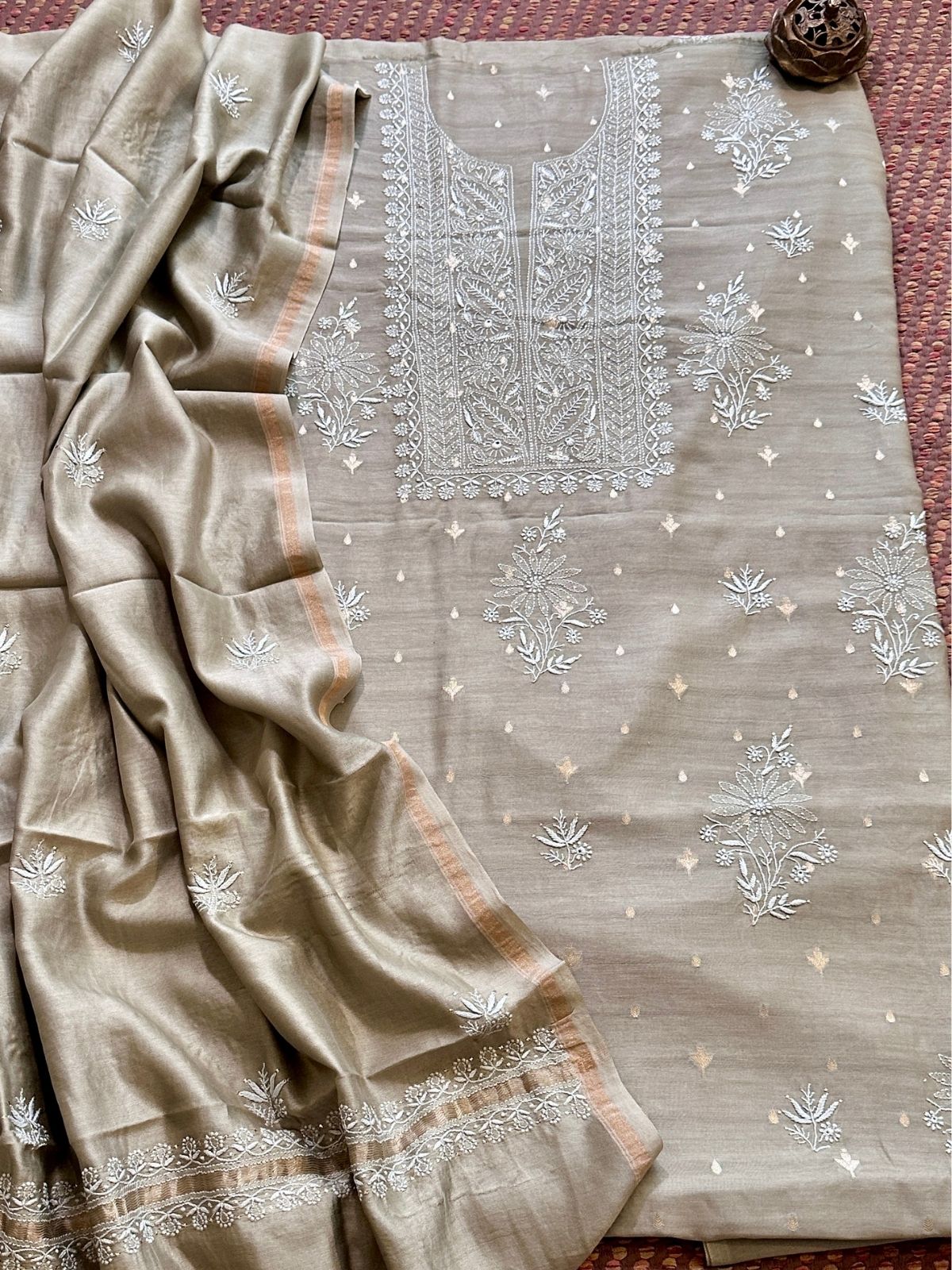 Premium Malmal Maheswari Chikankari Set