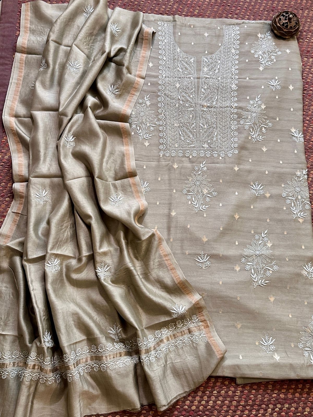 Premium Malmal Maheswari Chikankari Set