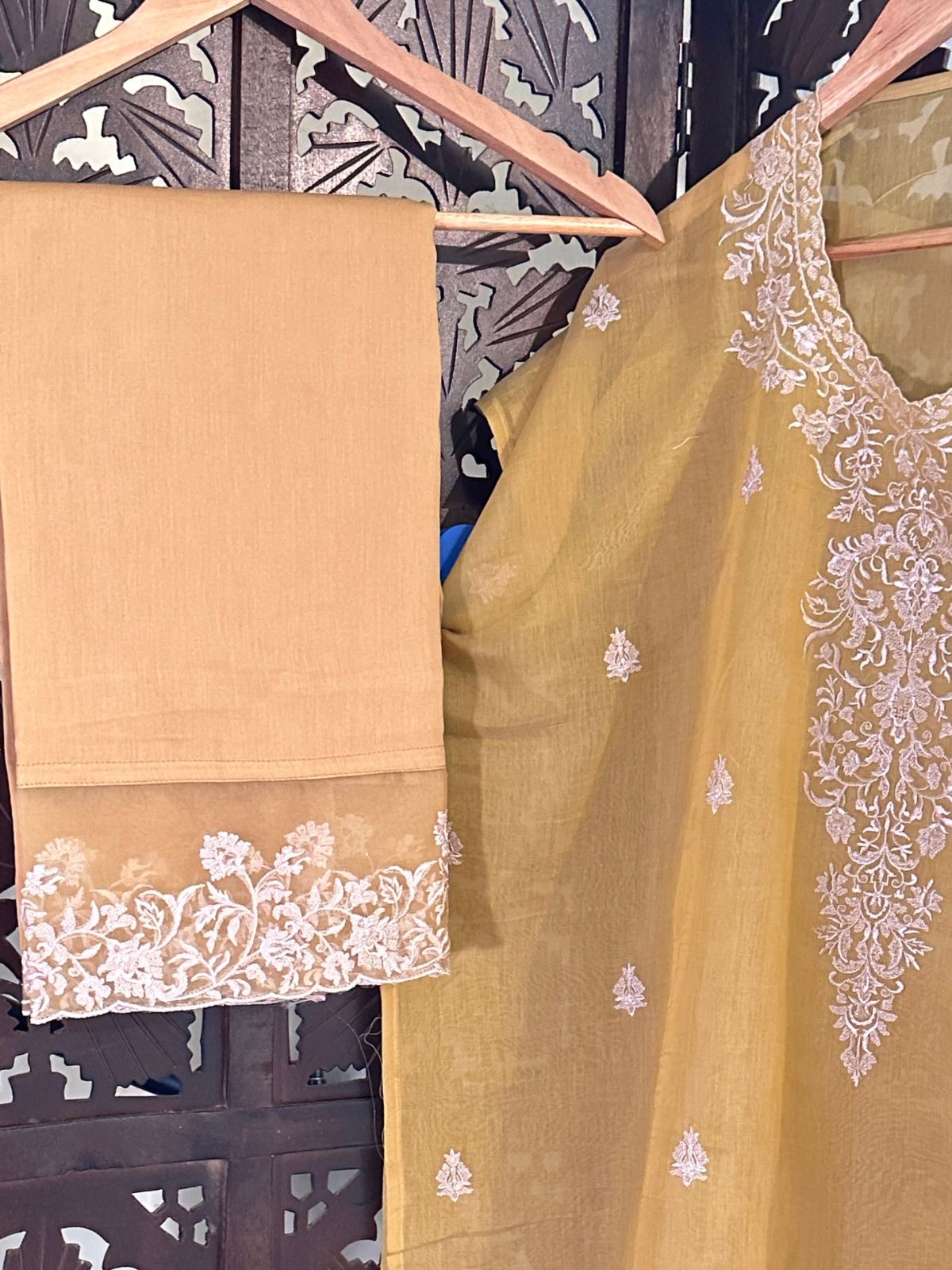 Malmal Maheshwari Silk Embroidered Unstitched Set