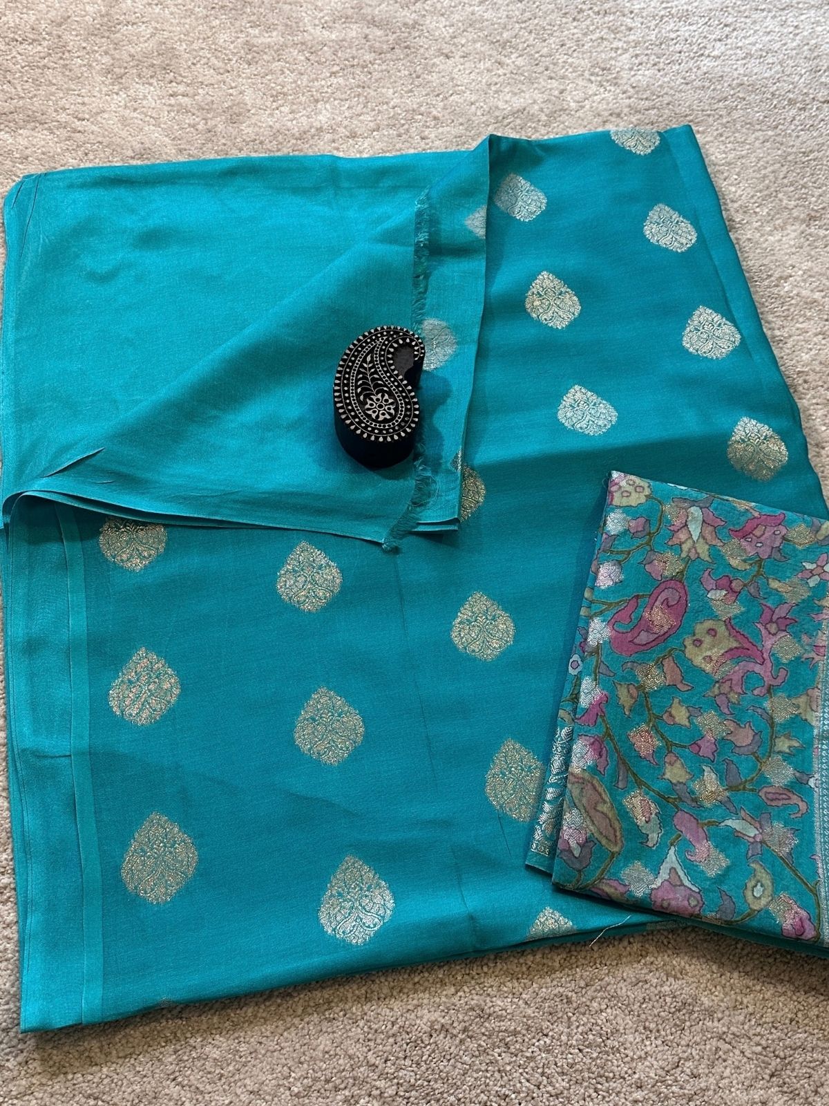 Ferozaa Unstitched Set