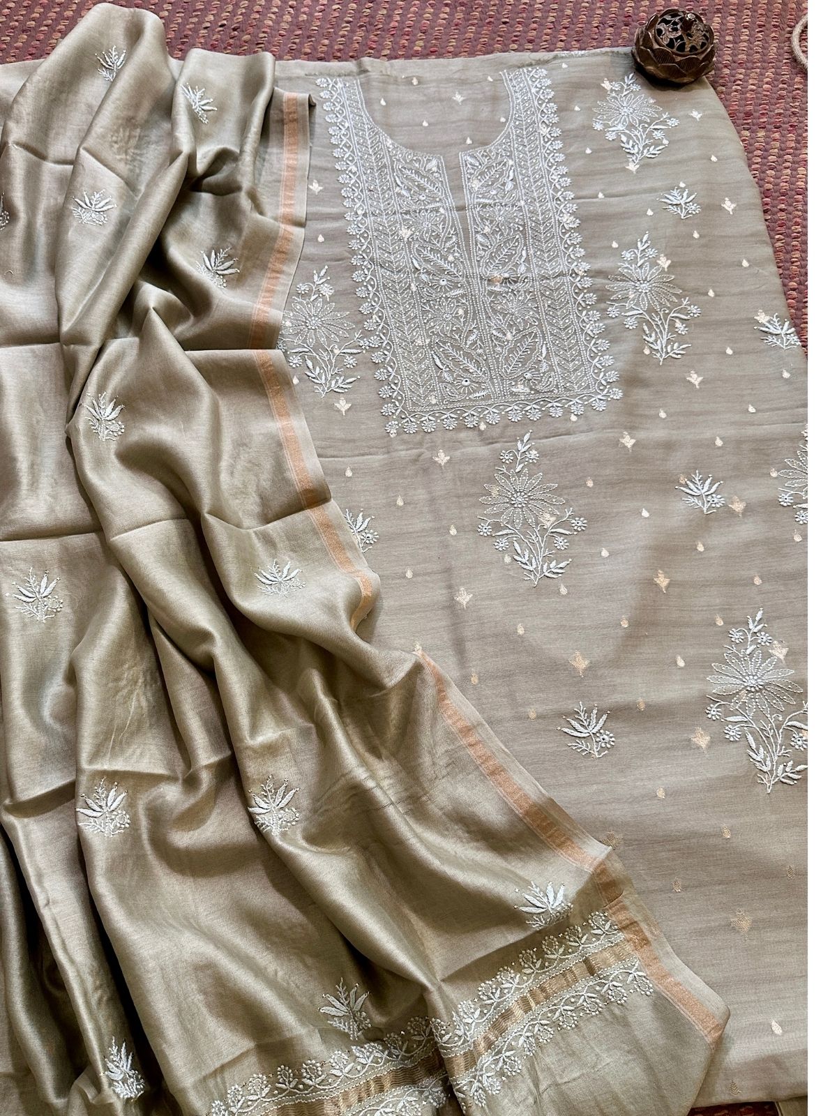 Premium Malmal Maheswari Chikankari Set