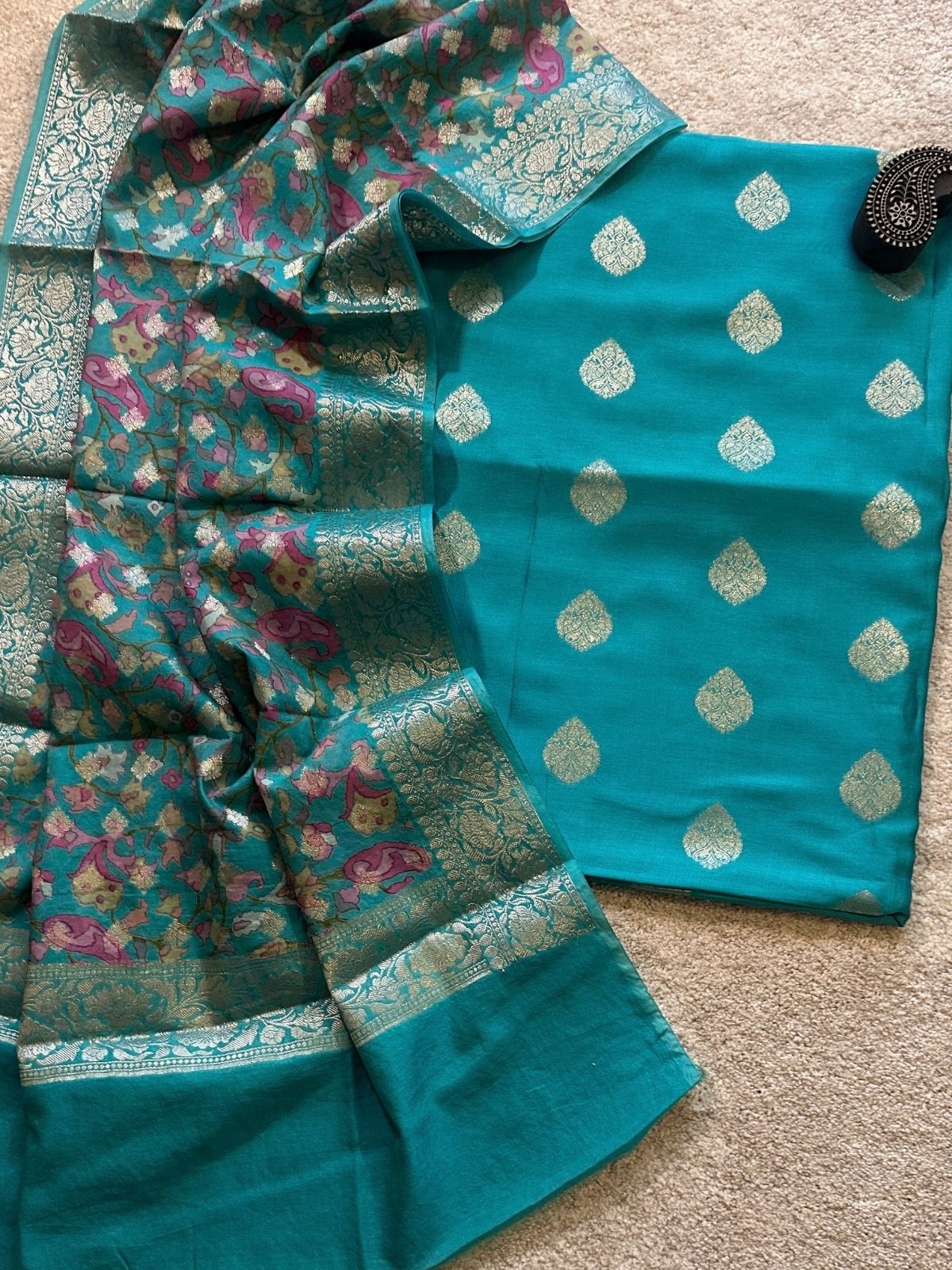 Ferozaa Unstitched Set