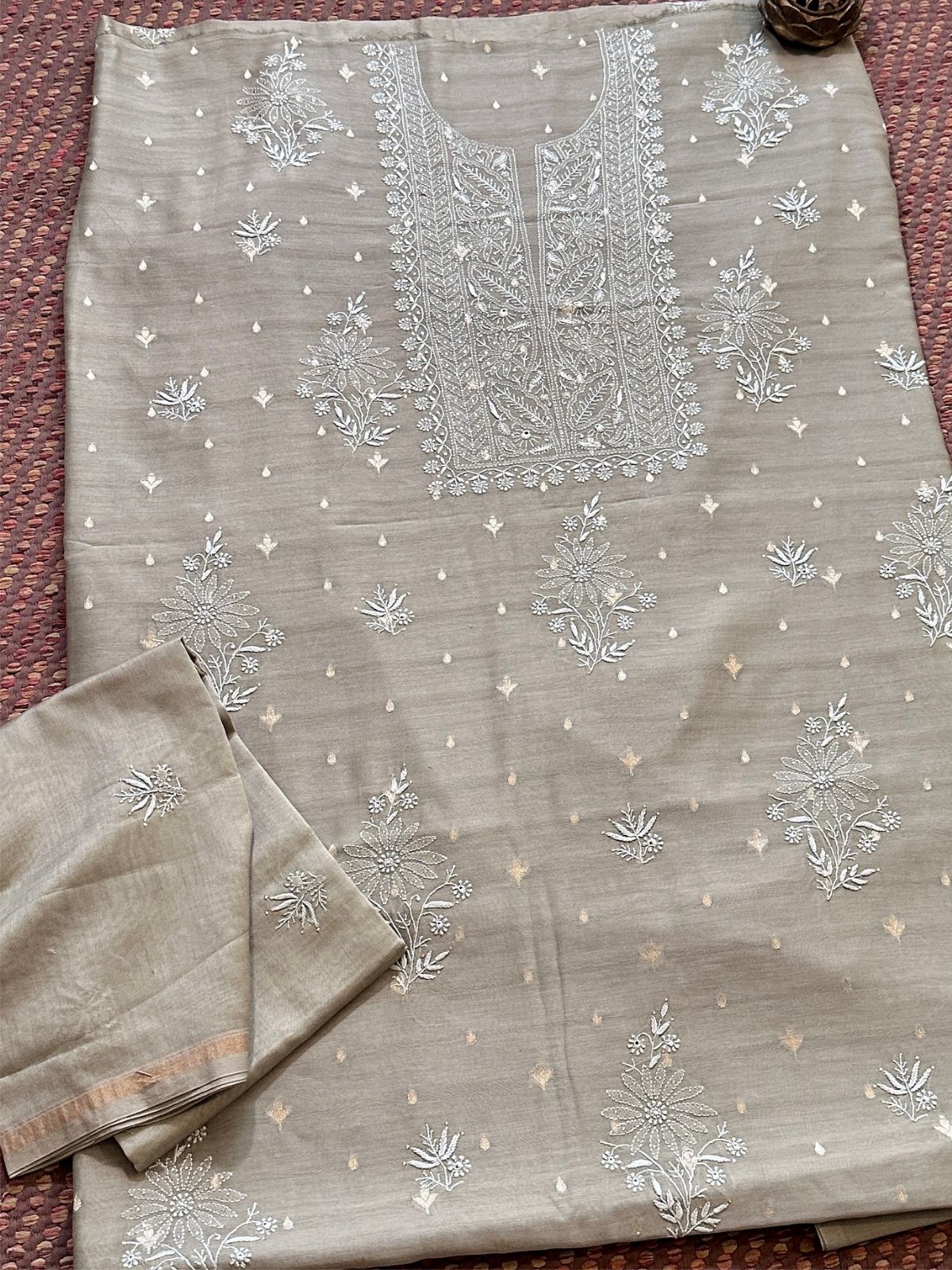 Premium Malmal Maheswari Chikankari Set