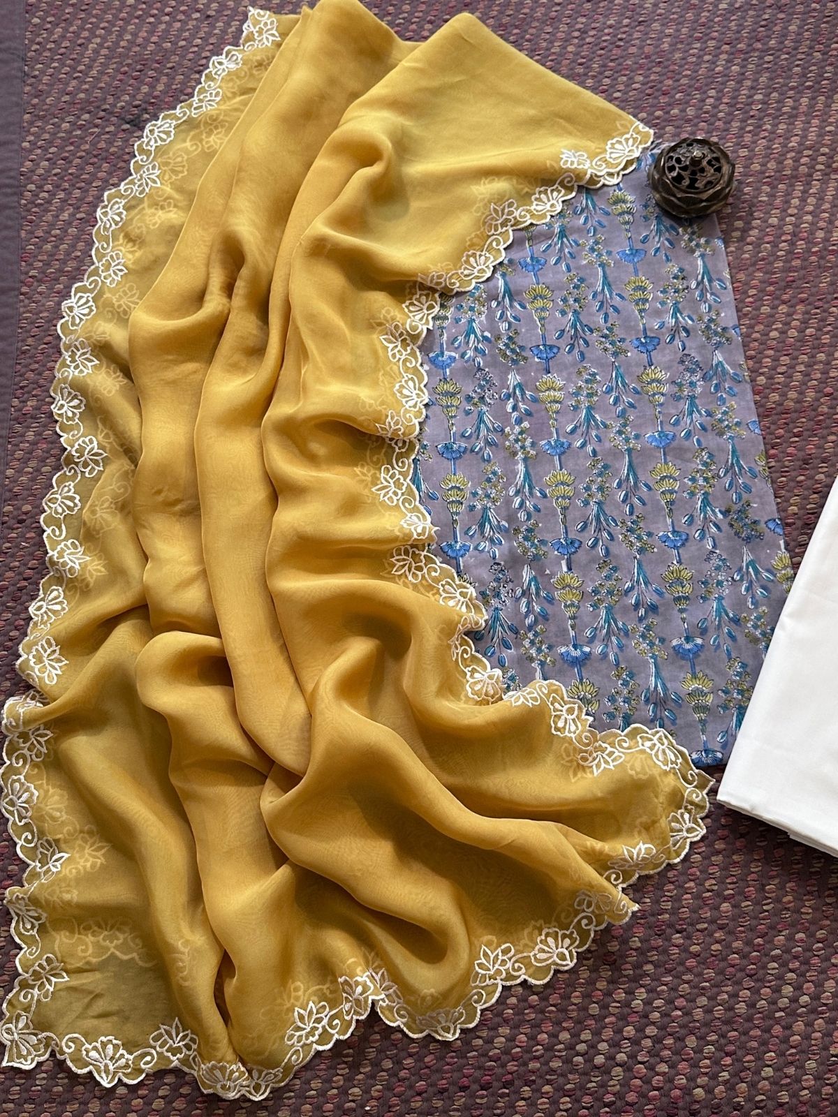 Pure Cotton Malmal Hand-blocked Fabric with Exclusive Organza Dupatta
