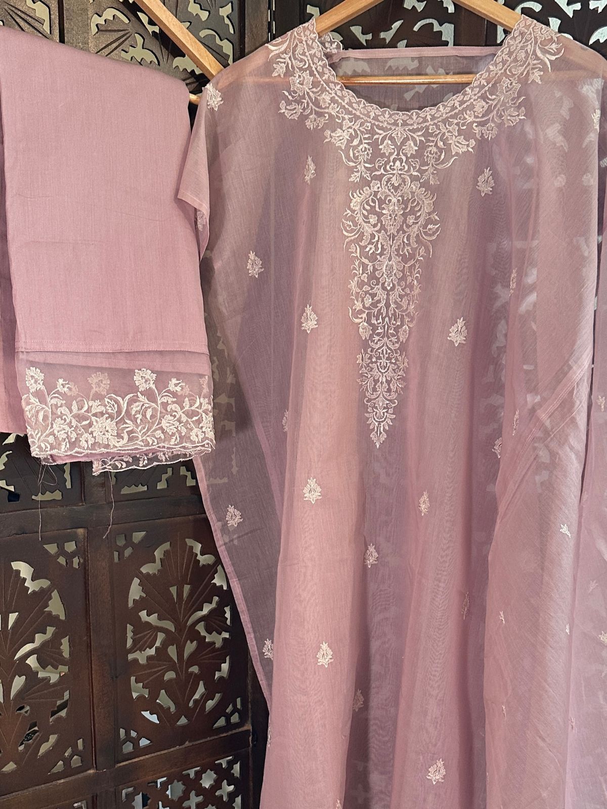 Malmal Maheshwari Silk Embroidered Unstitched Set