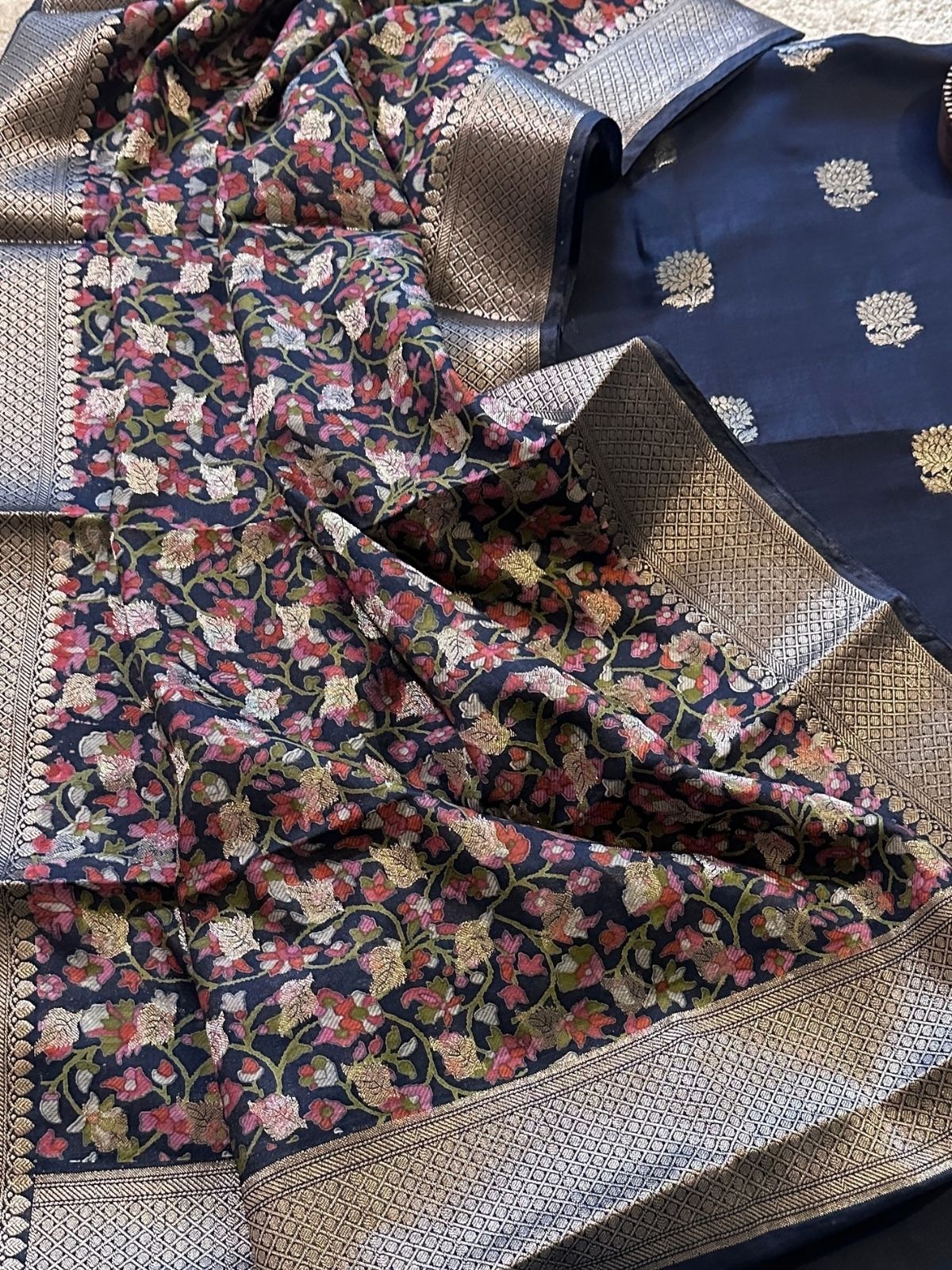 Nisha Unstitched Set