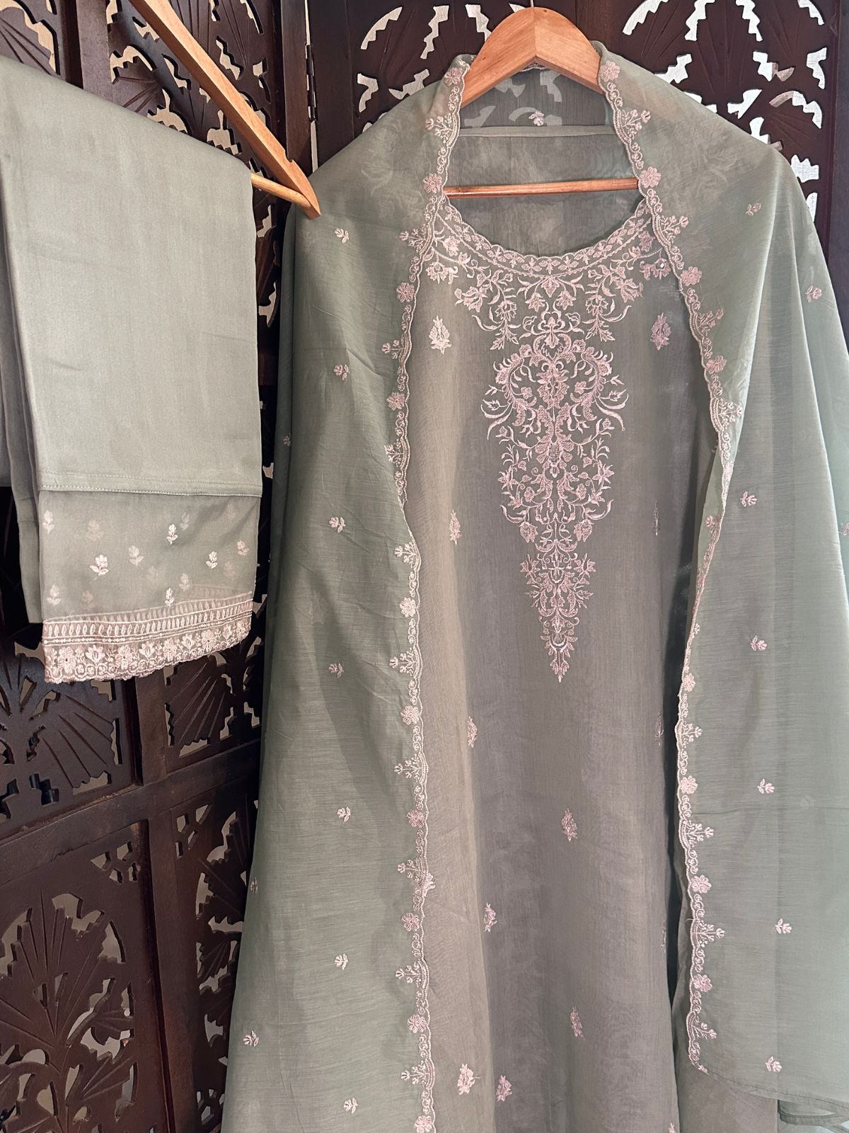 Malmal Maheshwari Silk Embroidered Unstitched Set