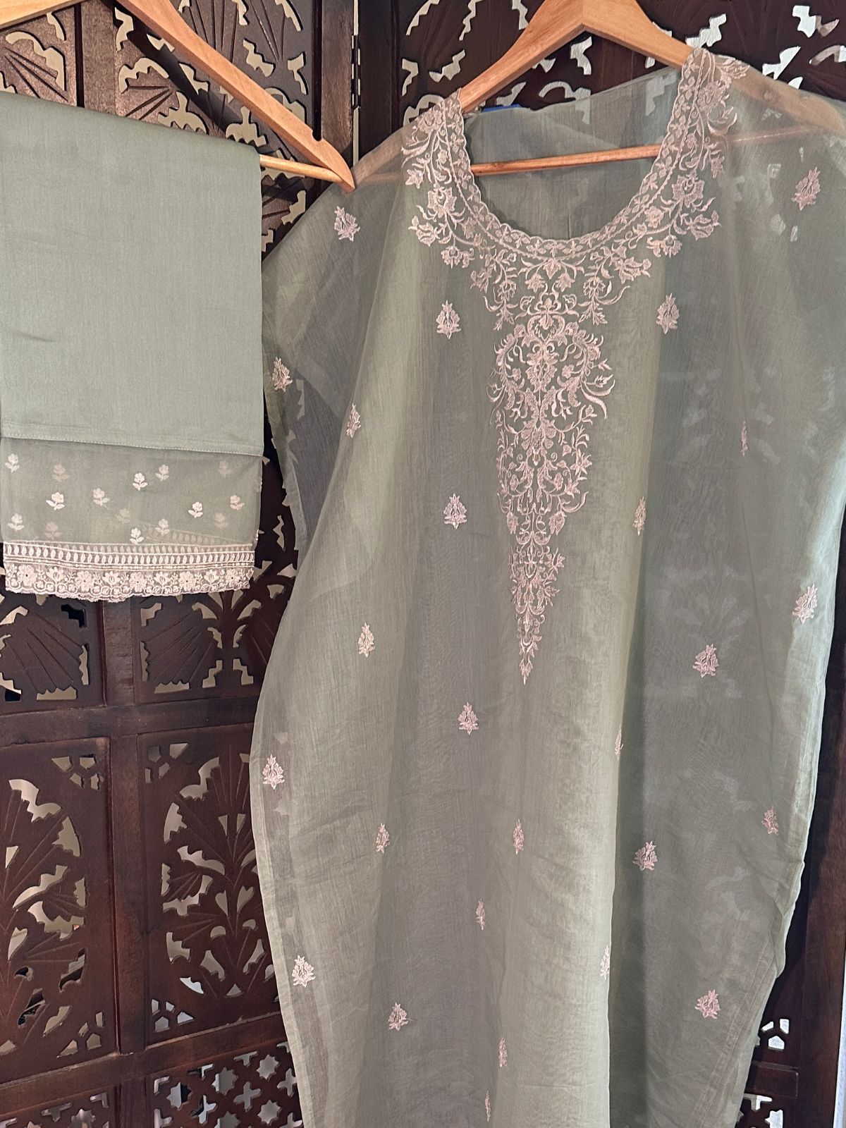 Malmal Maheshwari Silk Embroidered Unstitched Set