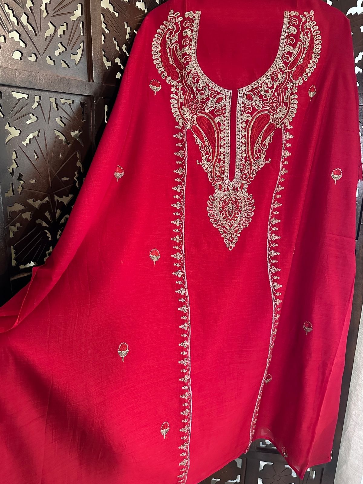 Premium Mul Maheshwari Embroidered Unstitched Set