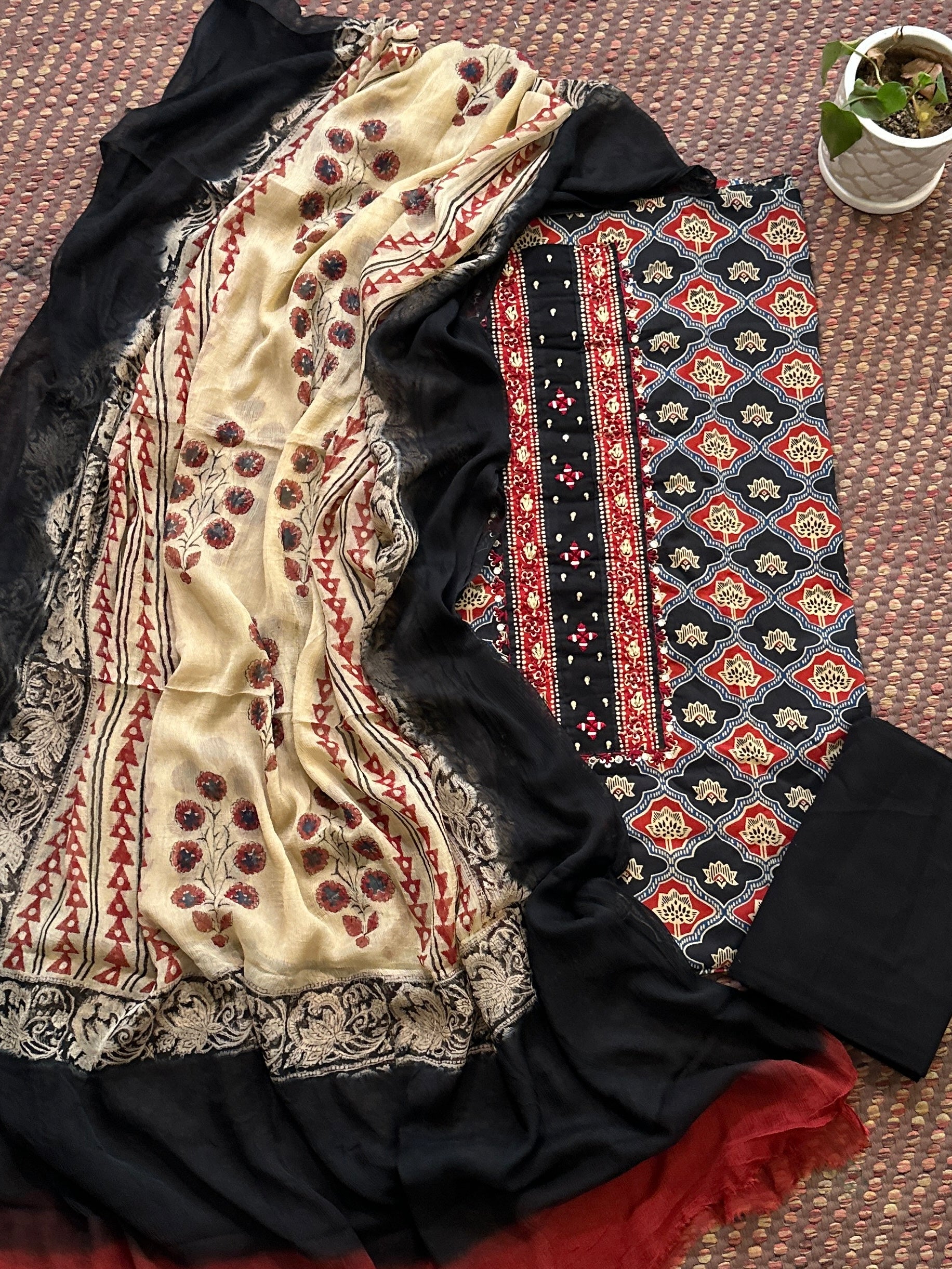 Pure Cotton Handblocked Unstitched Set with Chiffon Dupatta