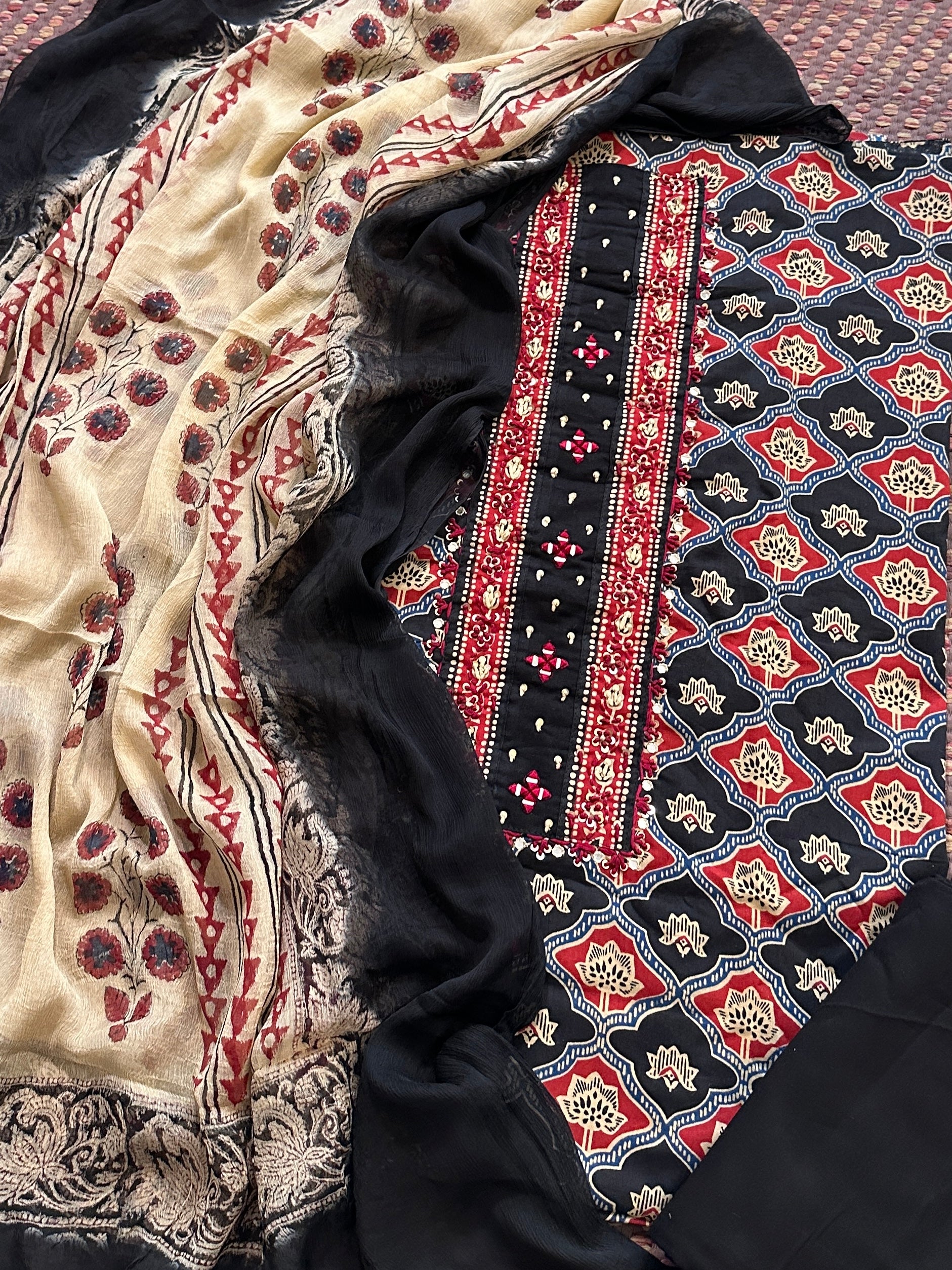 Pure Cotton Handblocked Unstitched Set with Chiffon Dupatta